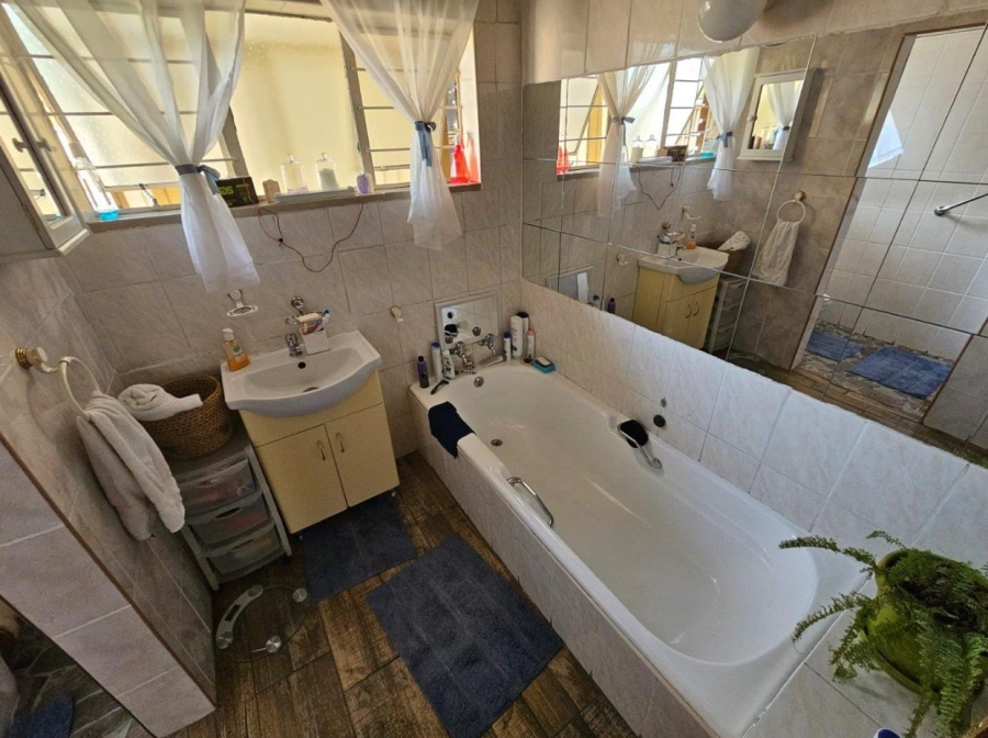 4 Bedroom Property for Sale in Vaalpark Free State